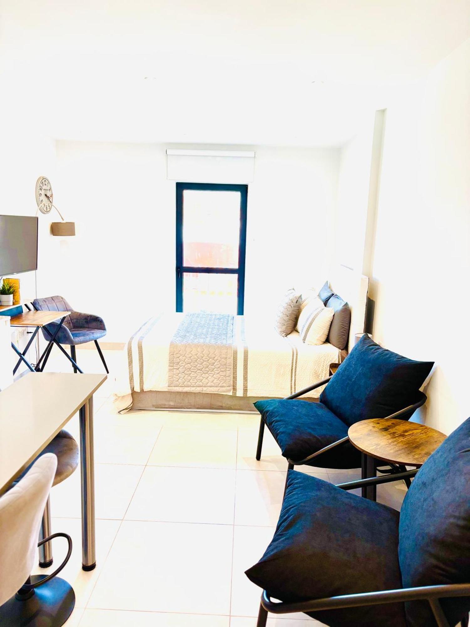 Gibraltar Central Suites Eksteriør bilde