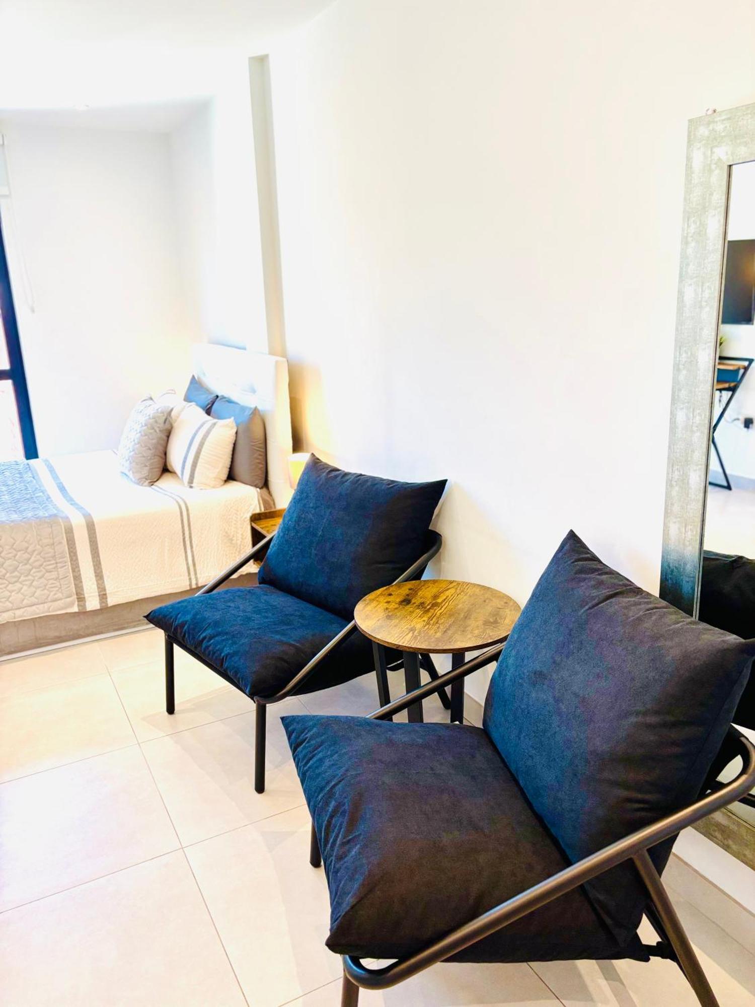 Gibraltar Central Suites Eksteriør bilde